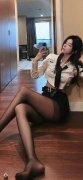 男生和女生一路羞羞的轮滑鞋